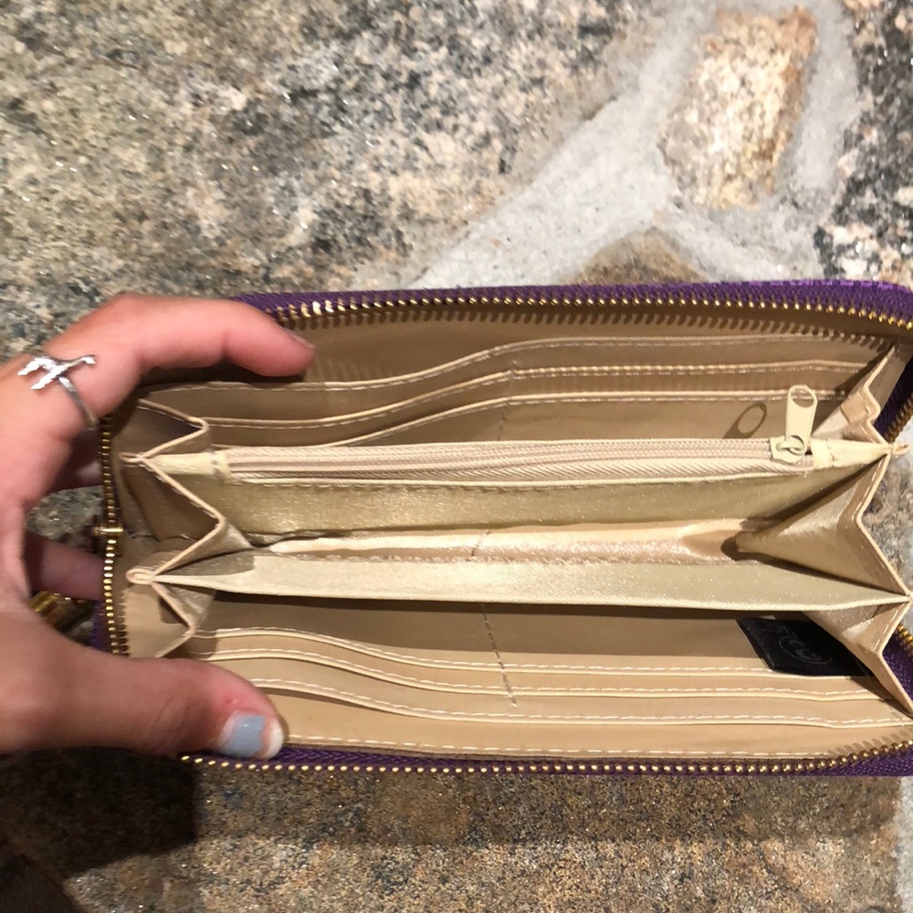 Wallet - Picture 2 of 2